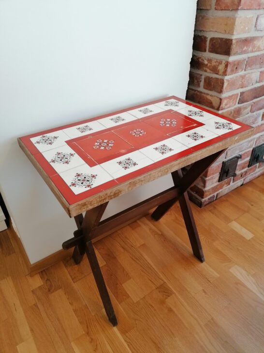 KFK Muhu mänd dekooriga laud