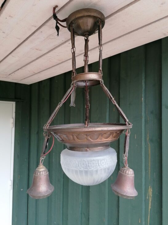 Juugend laelamp kellukestega