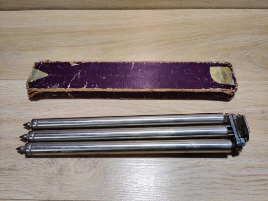 Messing statiiv kolmjalg