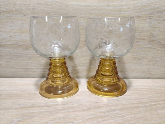 2 pokaali viinamarja lihviga