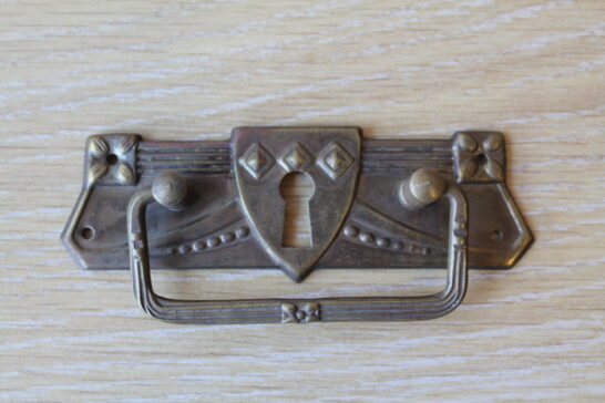 Käepide sahtlile , juugend