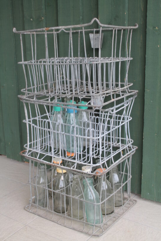 Nõukaaegne piimapudeli kast